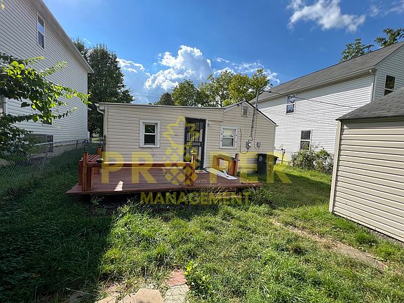 3rd image of 824 Lilac Ave
