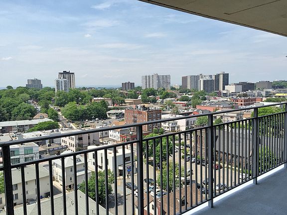 3rd image of 1530 Palisade Ave APT 10D