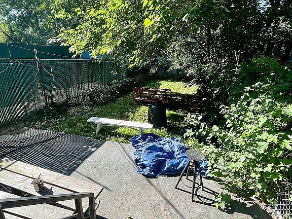 3rd image of 21A Somers St #1