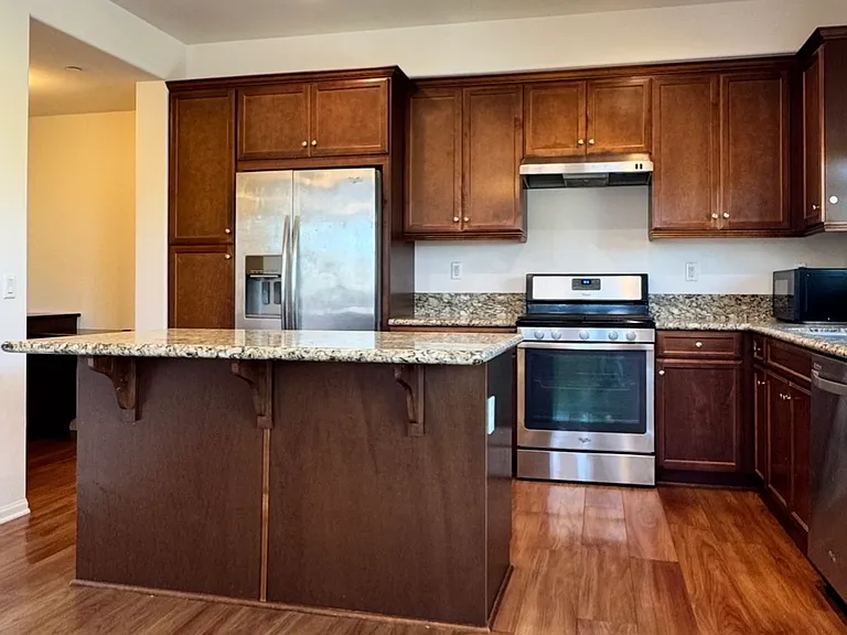 1876 Champagne Ct #5 — Photo 6