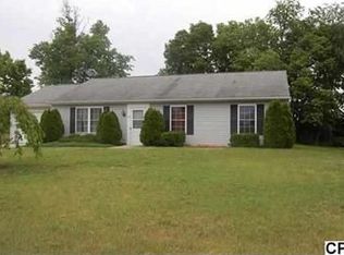 10 James Dr, Newville, PA 17241