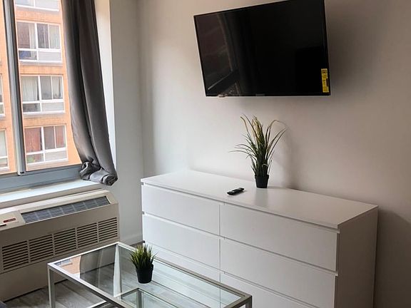 2nd image of 521 W 48th St #4A