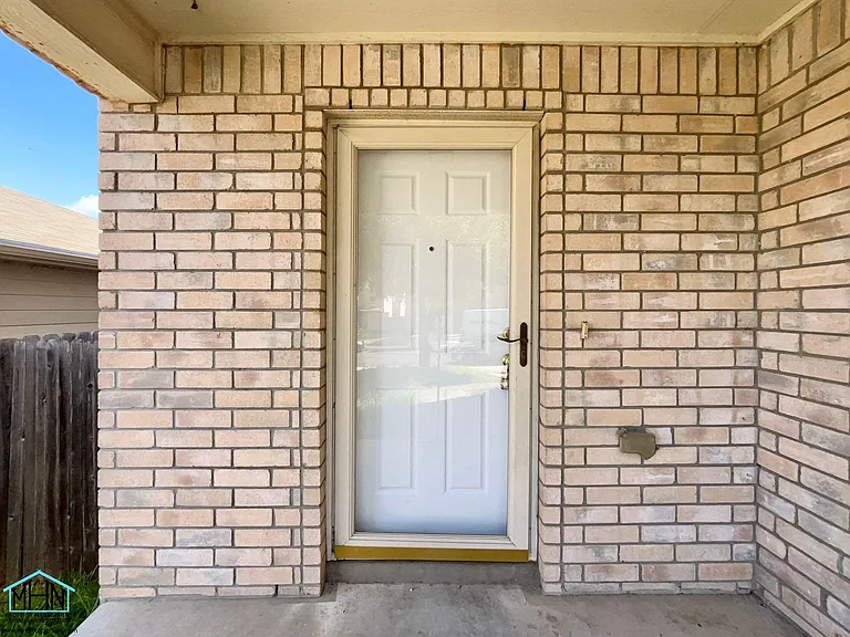 8326 Steep Valley — Photo 4