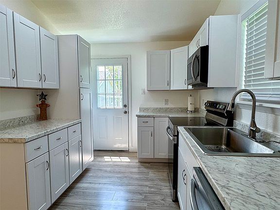 2nd image of 5777 County Road 927