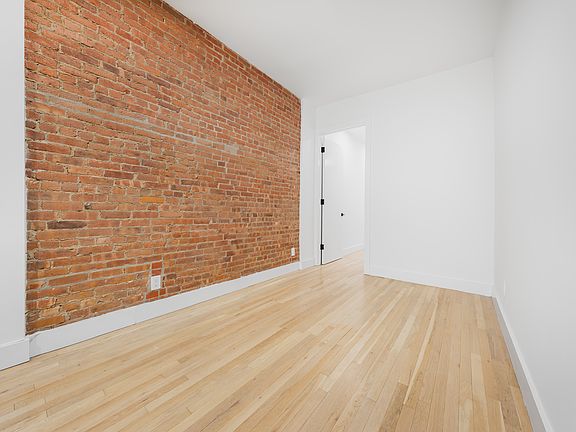 2nd image of 425 Amsterdam Ave #2SA