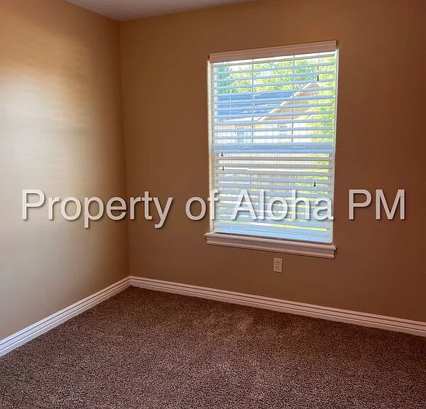 4542 W Brennen St — Photo 14