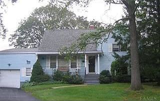 1st image of 8 Donald Ct