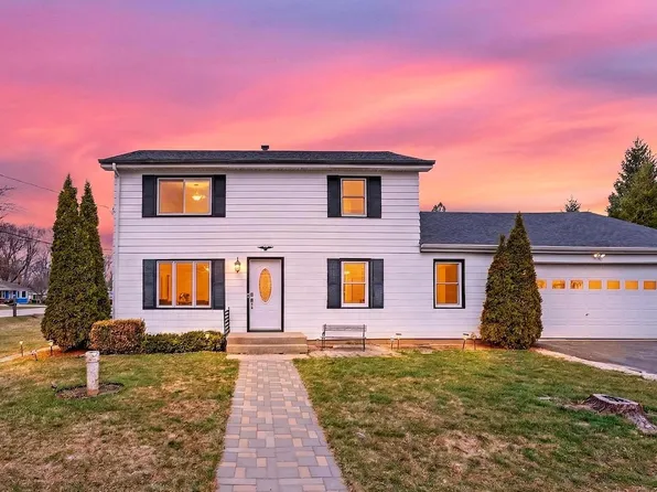 8200 North 44th STREET, Brown Deer, WI 53223