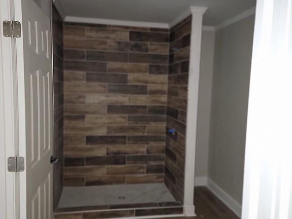 5th image of 321 Glenhaven Dr