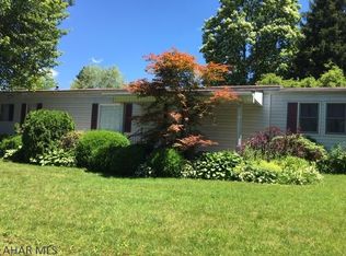 1557 Dickinson Rd, Altoona, PA 16602