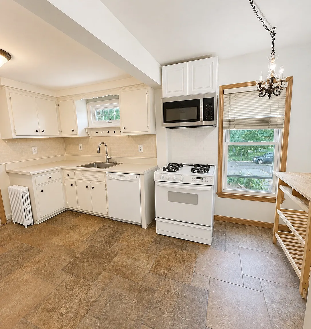 2 bed, 696 sqft, $2,600 — Photo 4