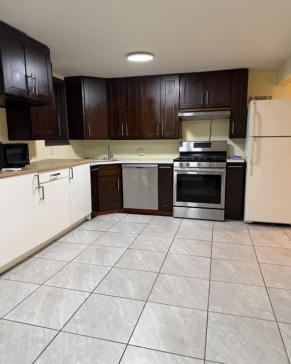 20 W Prospect Ave