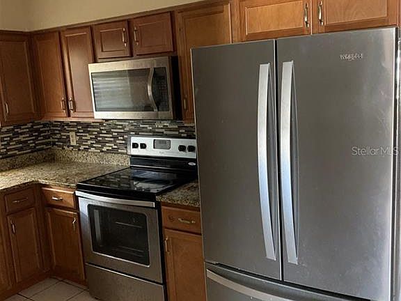 4th image of 2275 Menomonee Ct