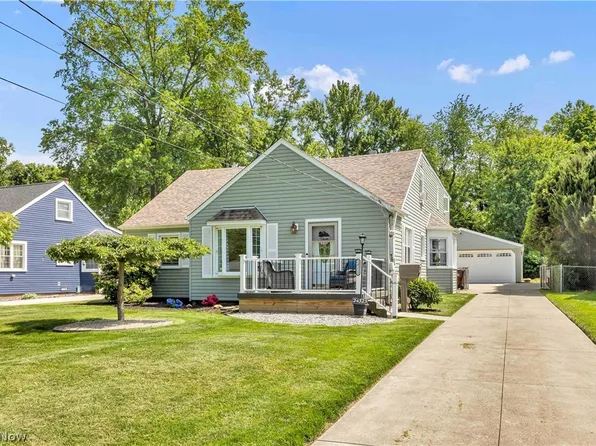 24323 Smith Ave, Westlake, OH 44145