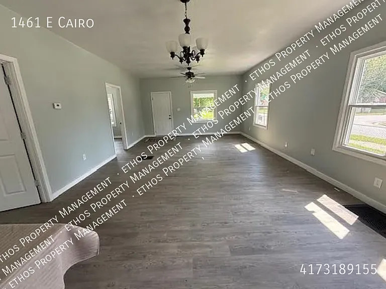 1461 E Cairo St — Photo 12
