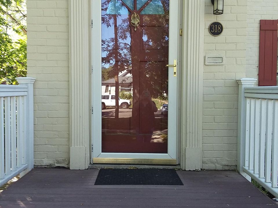 1st image of 318 Van Buren St