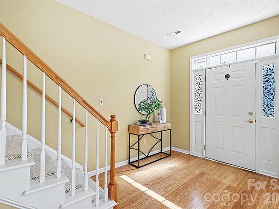 4th image of 14802 Bergerac Ct
