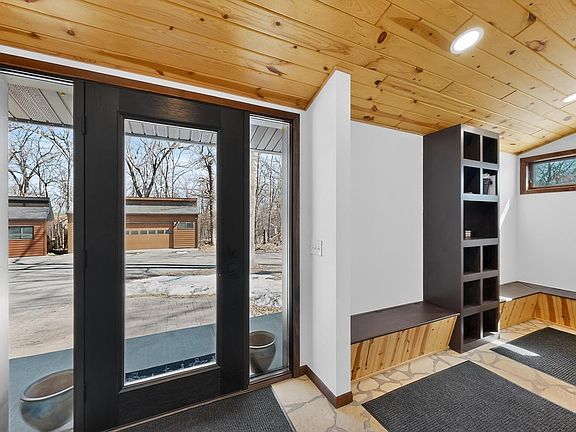 5th image of 6835 Buckthorn Dr NW