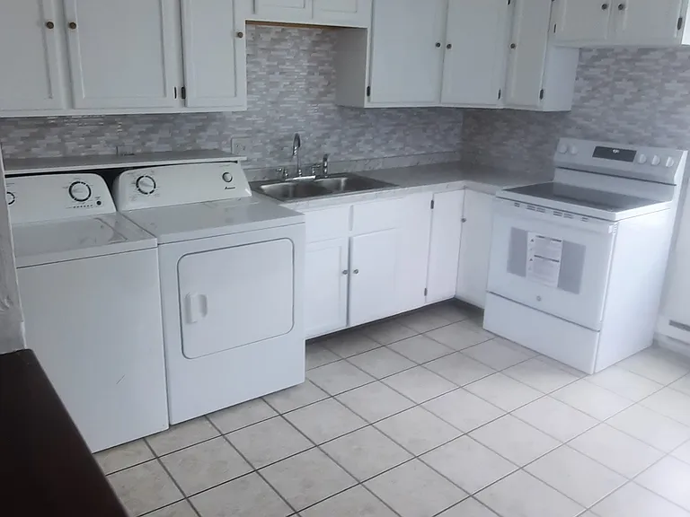 280 Woodside Ave #A — Photo 7