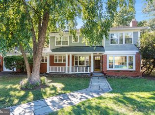 2524 N Ridgeview Rd, Arlington, VA 22207