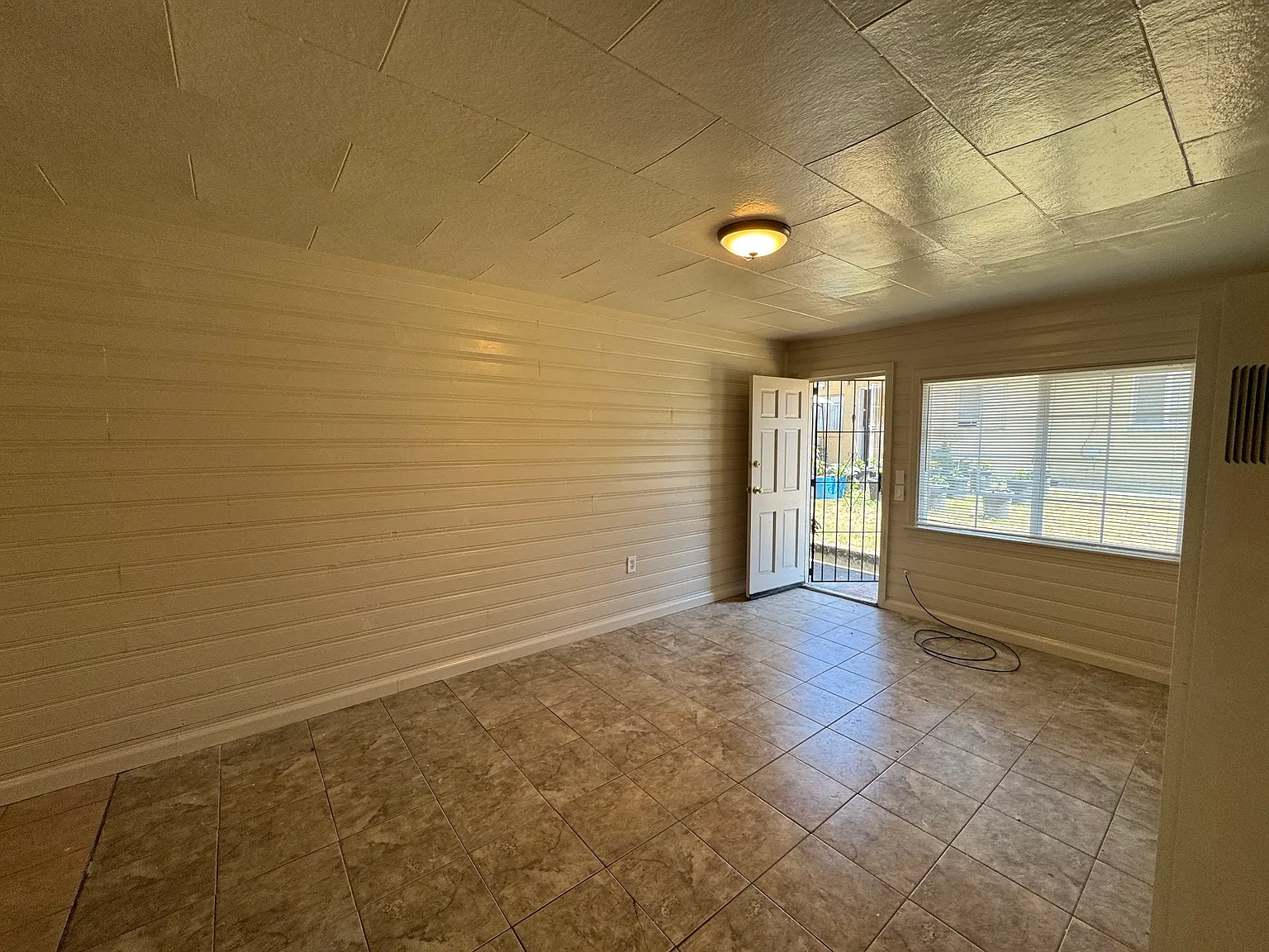 1 bed, $1,700 — Photo 3