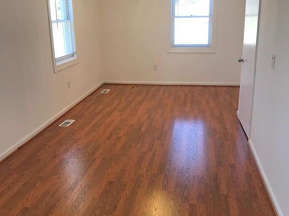 2nd image of 3704 Penderwood Dr