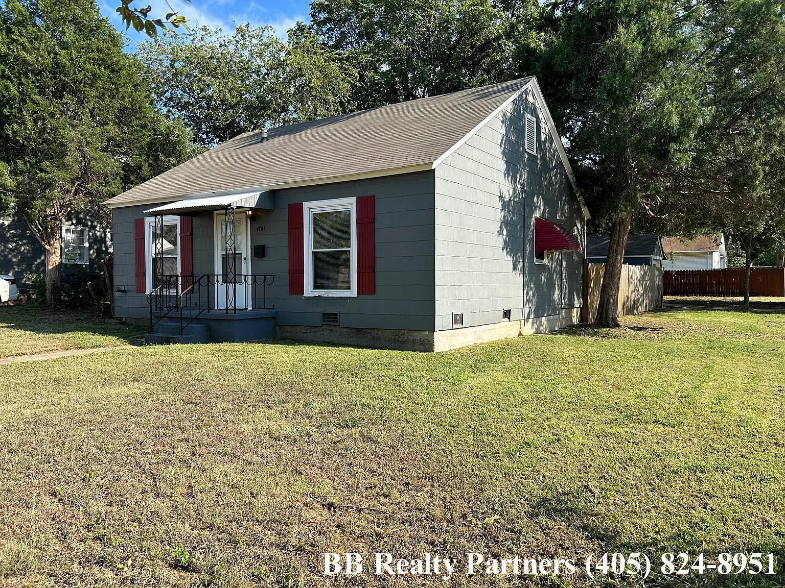 2 bed, 1015 sqft, $1,245 — Photo 2