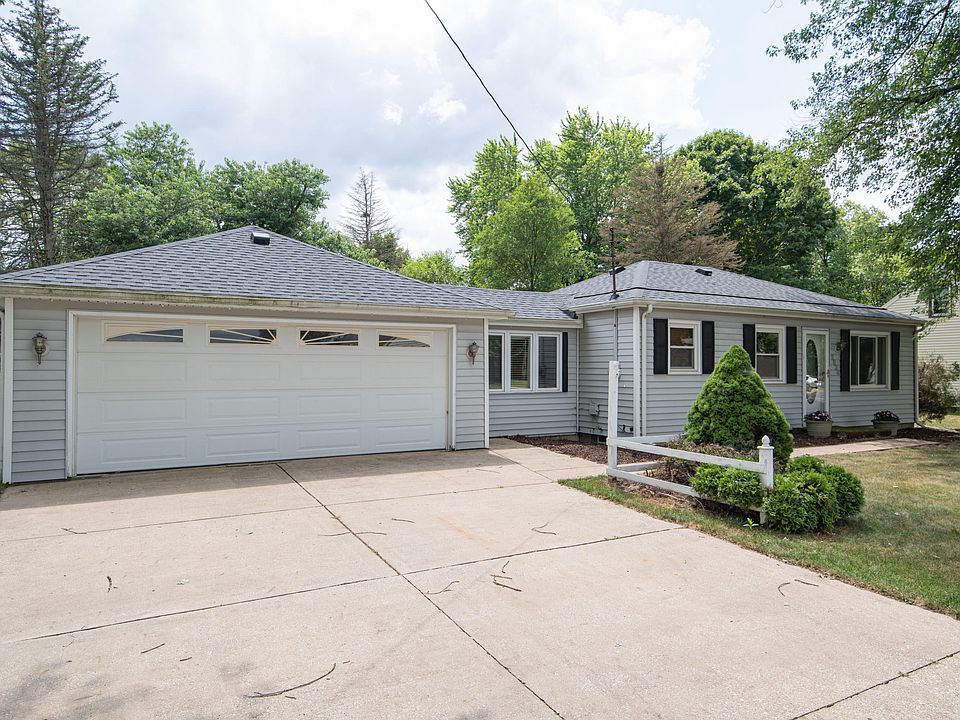 1st image of 2834 E G Ave