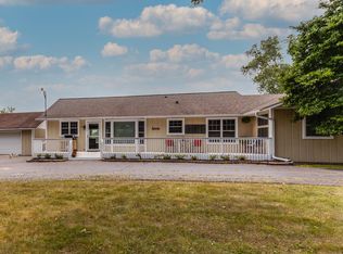 205 Monaville Rd, Lake Villa, IL 60046