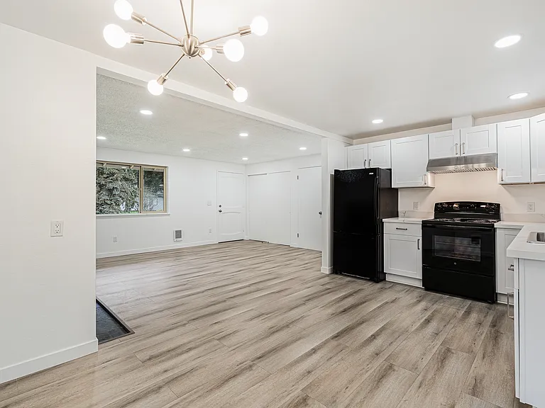 9408 Columbine Cir W — Photo 1