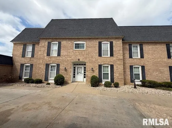 820 W Loire Ct APT 210, Peoria, IL 61614