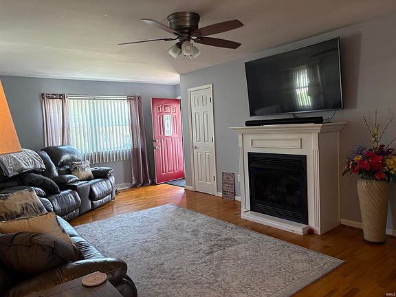 4th image of 2210 Devonshire Dr