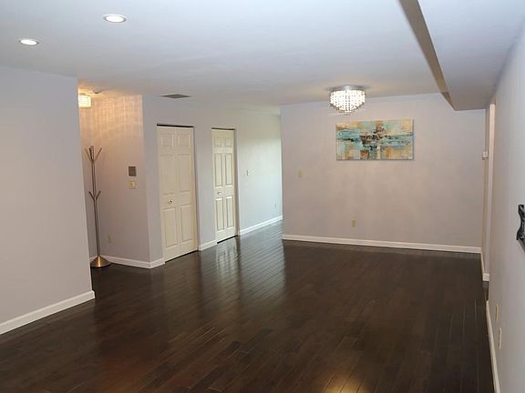 4th image of 140 Quincy Ave Unit 24