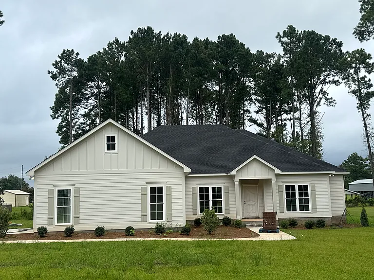 107 Aspen Dr — Photo 1