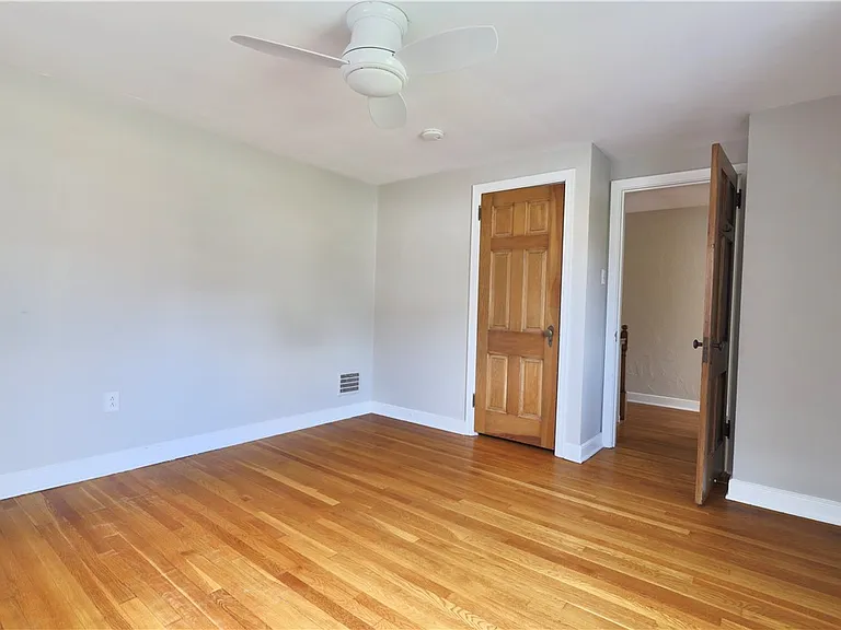 633 Crystal Dr — Photo 30