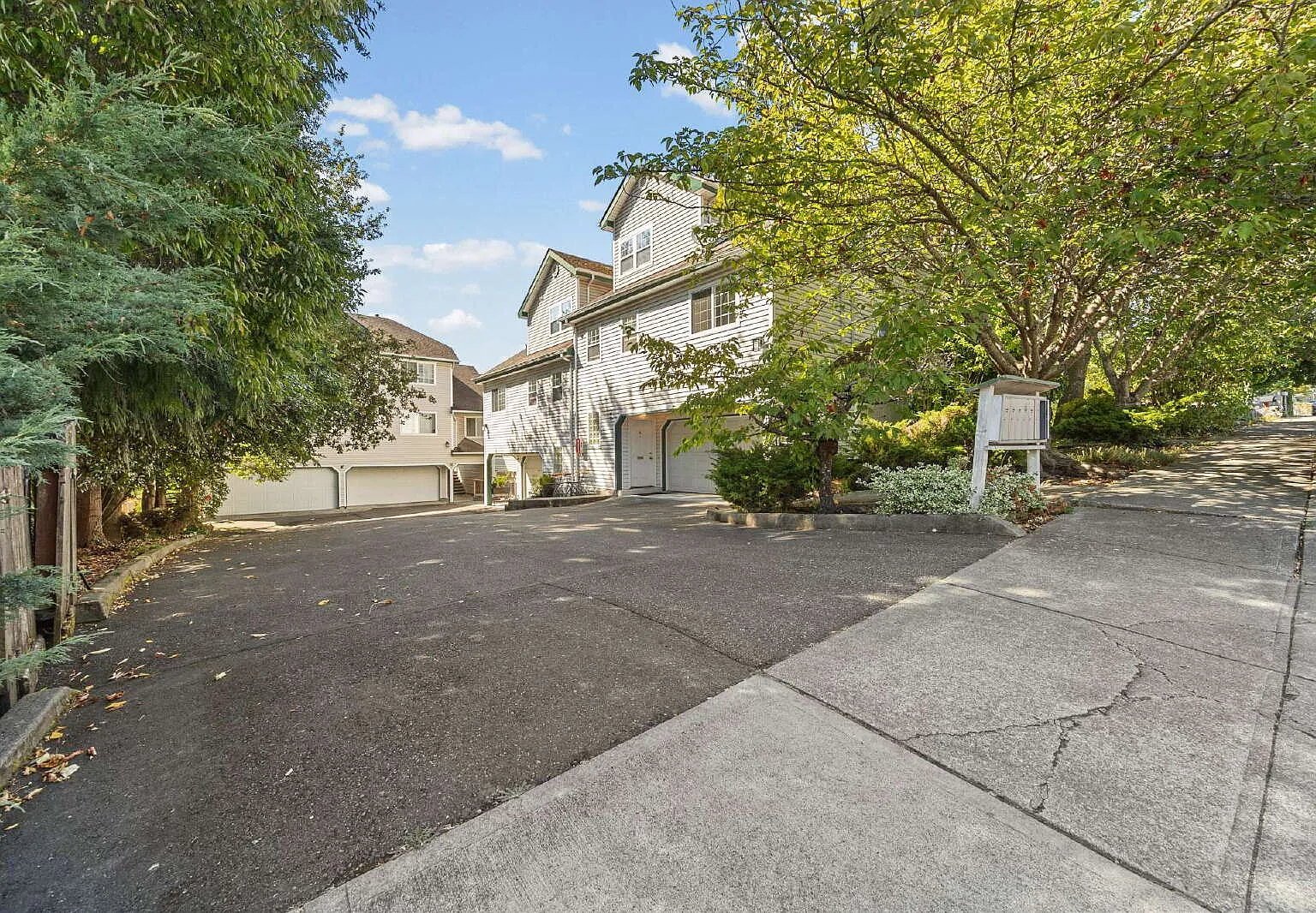 1 bed, 1.0 bath, $1,395 — Photo 3