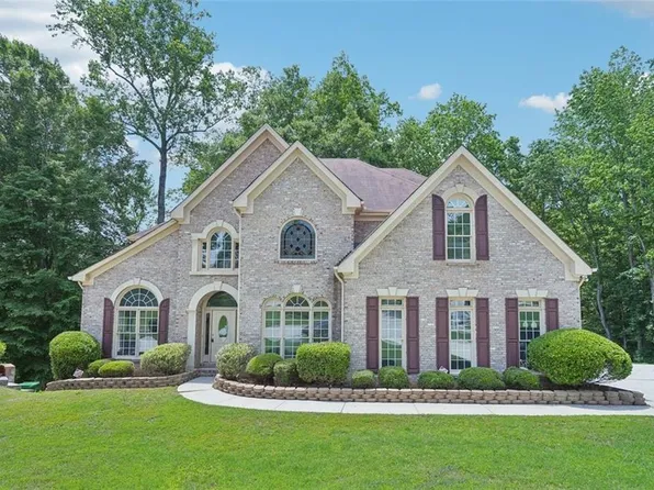 765 Brooks Cir, Stone Mountain, GA 30087