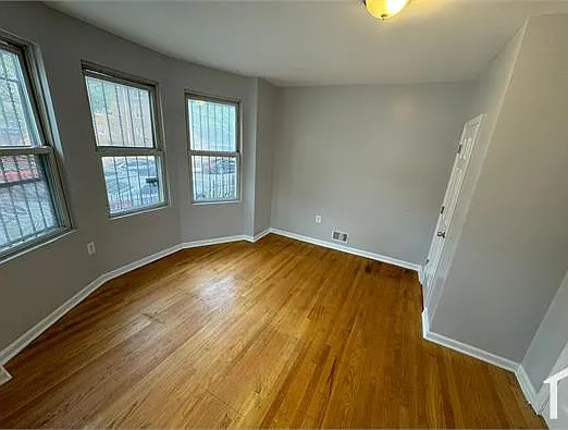 65 Hawkins St #3 — Photo 2
