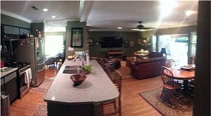 4th image of 3426 Dresden Dr