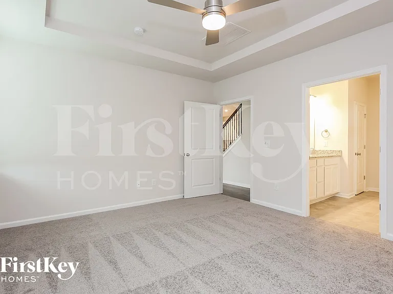 208 Stonefence Dr — Photo 8
