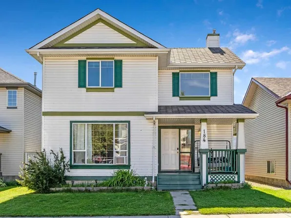 184 N Erin Meadow Way SE, Calgary, AB T2B 3P6
