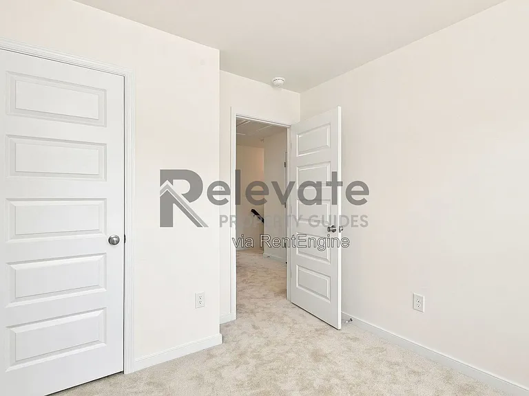 250 Greenpark Rd — Photo 14