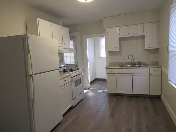 4th image of 149 6th St