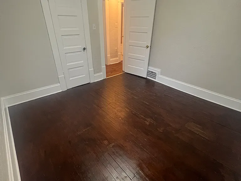 716 Grace Ave — Photo 17