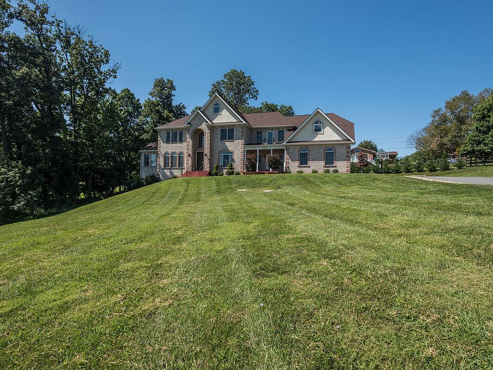1st image of 25104 Highland Manor Ct