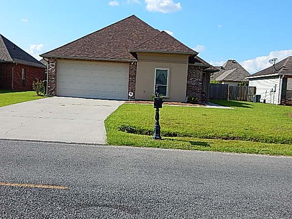 3rd image of 40446 Fox Run Dr