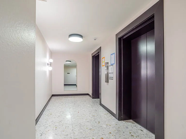 321 S San Vicente Blvd #505 — Photo 4