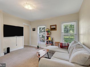 350 Green Ln APT 2R, Philadelphia, PA 19128