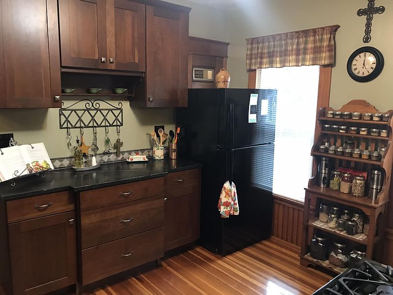4th image of 937-939 CLEVELAND Avenue