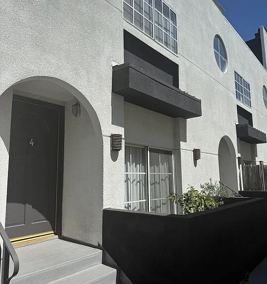 108 N Orlando Ave #4 — Photo 1